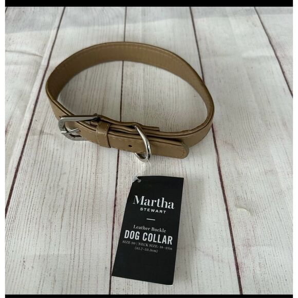 NWT Martha Stewart Dog Collar Leather Buckle, neck size 18-21” - Picture 1 of 6